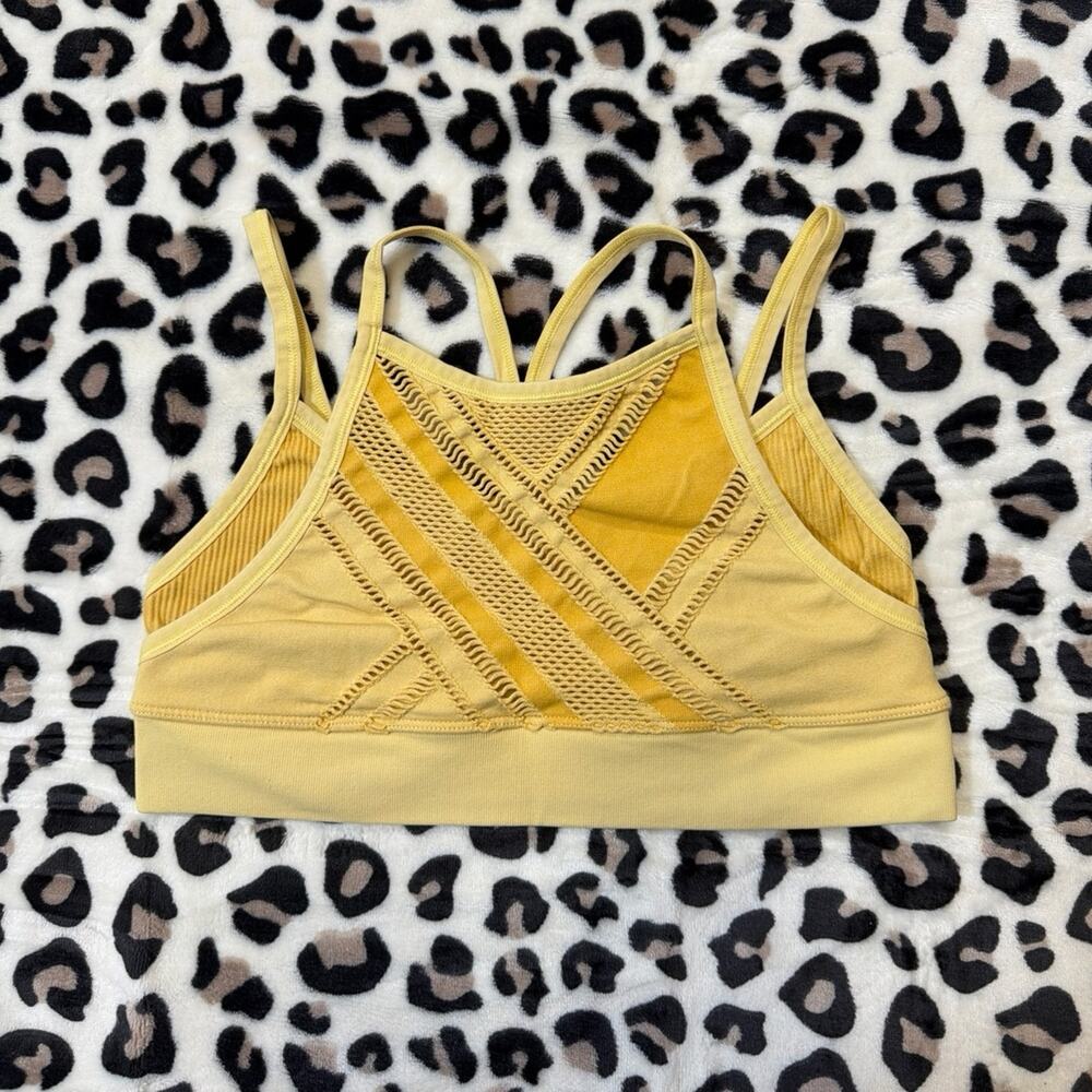 Peloton Antique Yellow Open Layer Strappy Chevron Mesh Back Sports Bra Size XS